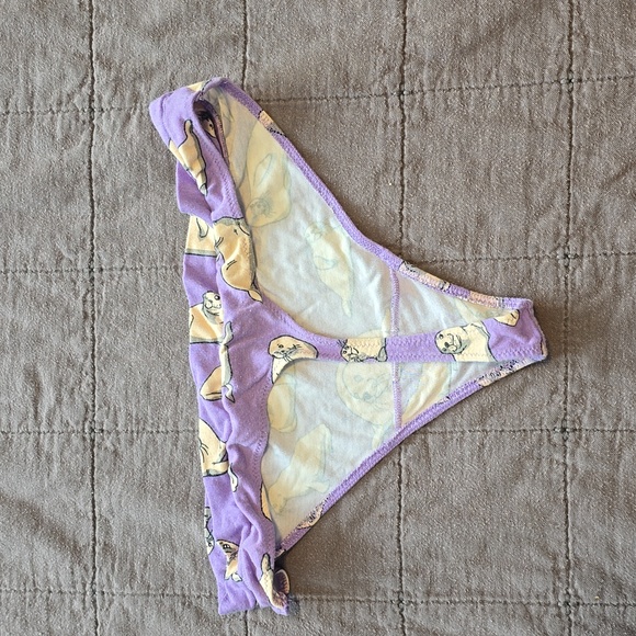 🍑MeUndies Thong🍑 - Picture 4 of 5